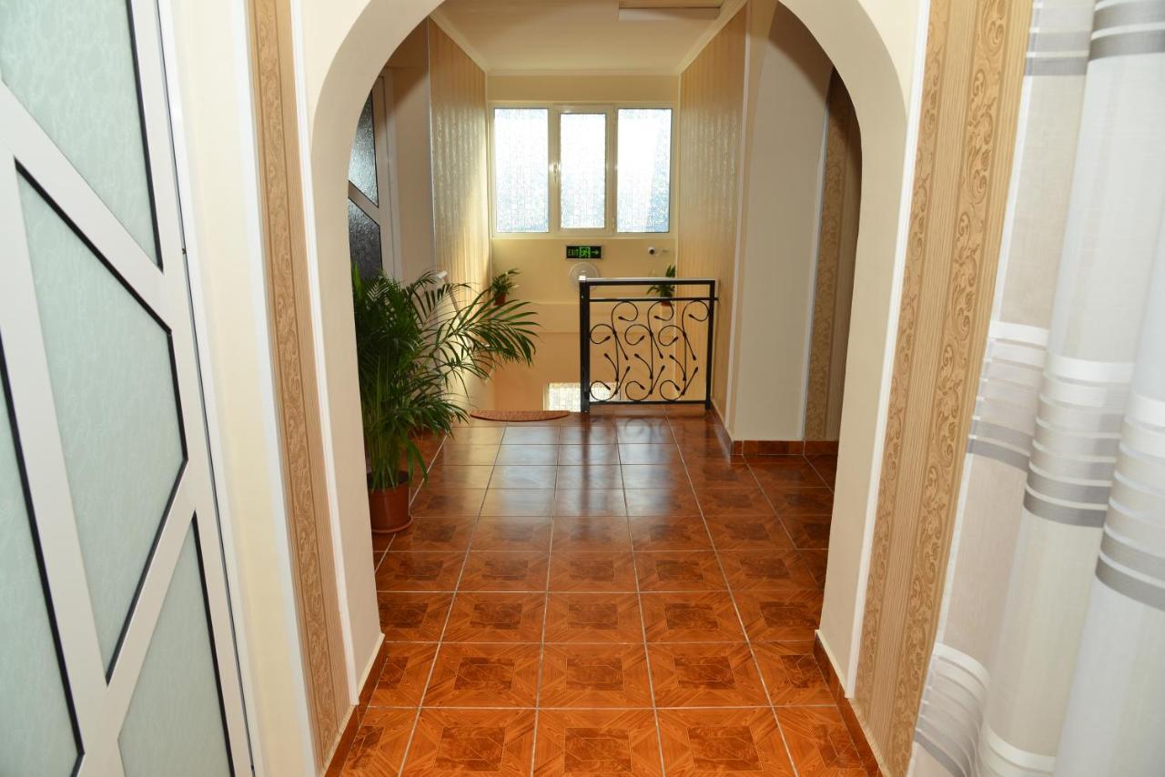 Stejarul Buzau Apartamento Exterior foto