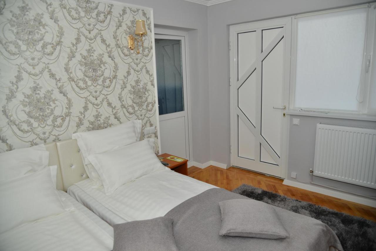 Stejarul Buzau Apartamento Exterior foto