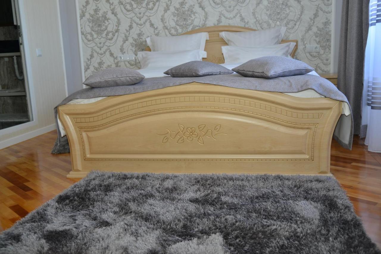 Stejarul Buzau Apartamento Exterior foto