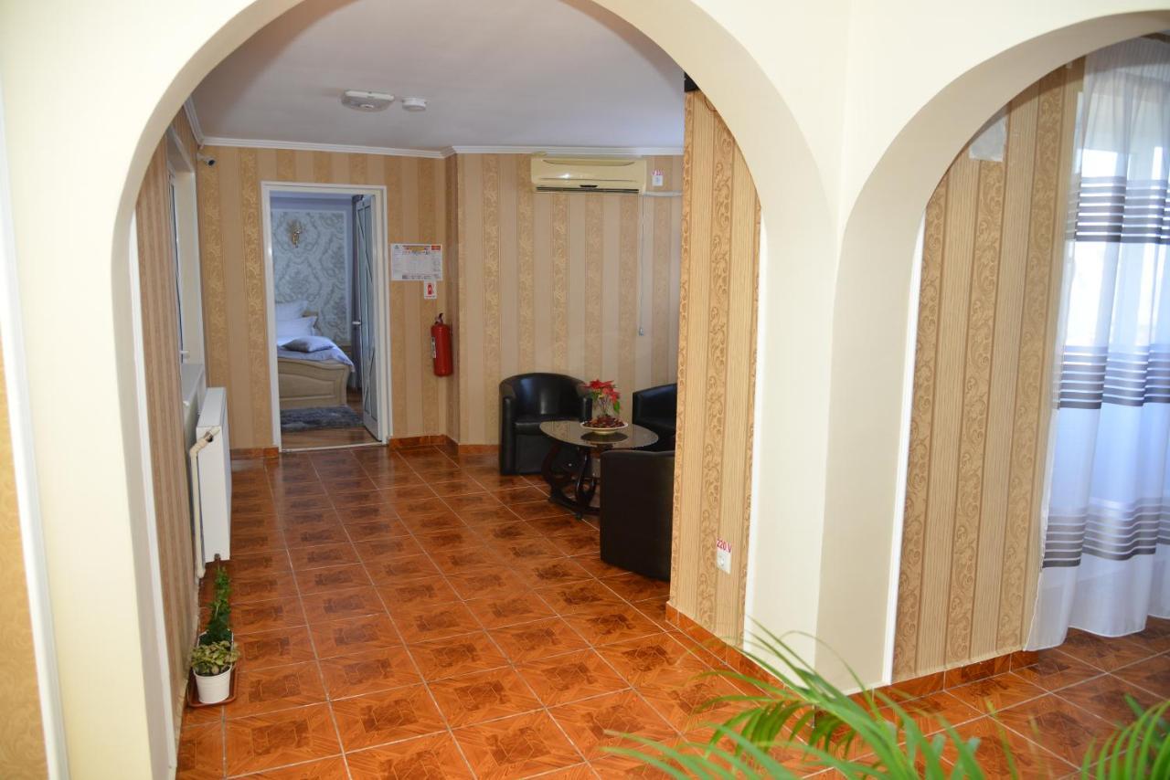 Stejarul Buzau Apartamento Exterior foto
